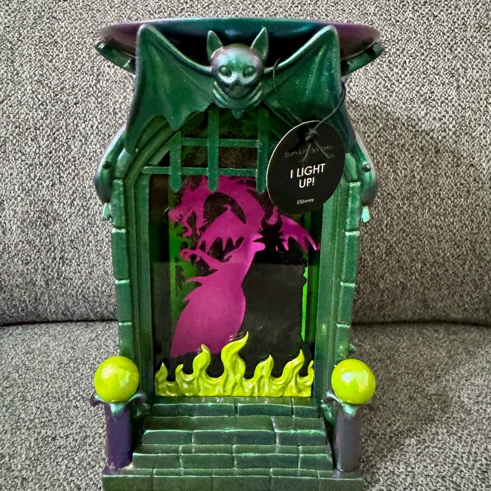 Bath and Body Works Disney Villains Maleficient Shadowbox Pedestal